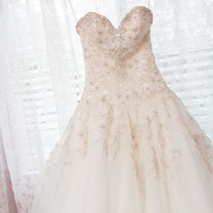 Allure Bridal Gown 2018